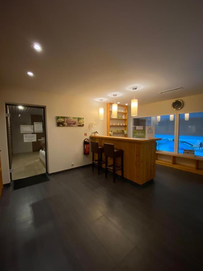 Gold Apartment *